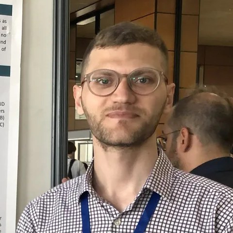 Adem Ajvazi presenting his published NLP research at the LREC 2022 conference in Marseille